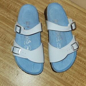 Birki's by Birkenstock Sandals Blue & White Stripes, size 36
